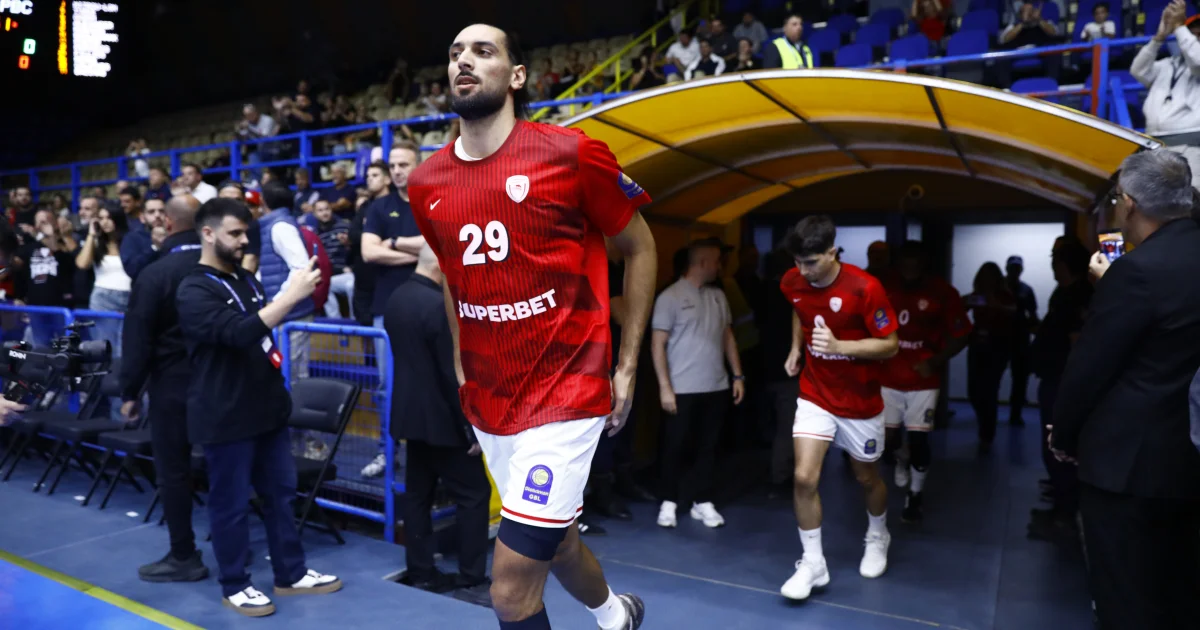 Ολυμπιακός: Συστήθηκε ο Αντώνης Καραγιαννίδης | Αθλητικά στο LivePress.gr