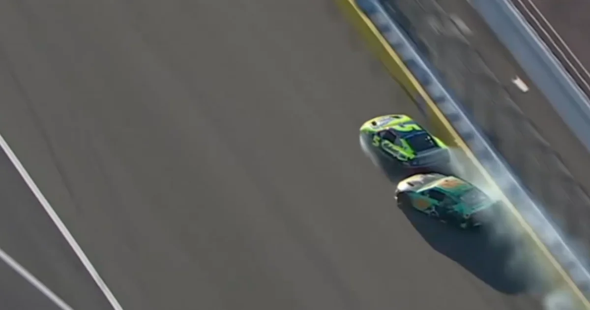 NASCAR: Τράκαραν και τερμάτισαν 2ος και 3ος | Αθλητικά στο PlusTV.gr