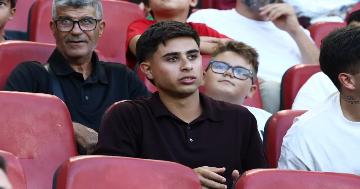 Ολυμπιακός: Ο λόγος που ο Σιπιόνι έμεινε εκτός | Αθλητικά στο PlusTV.gr