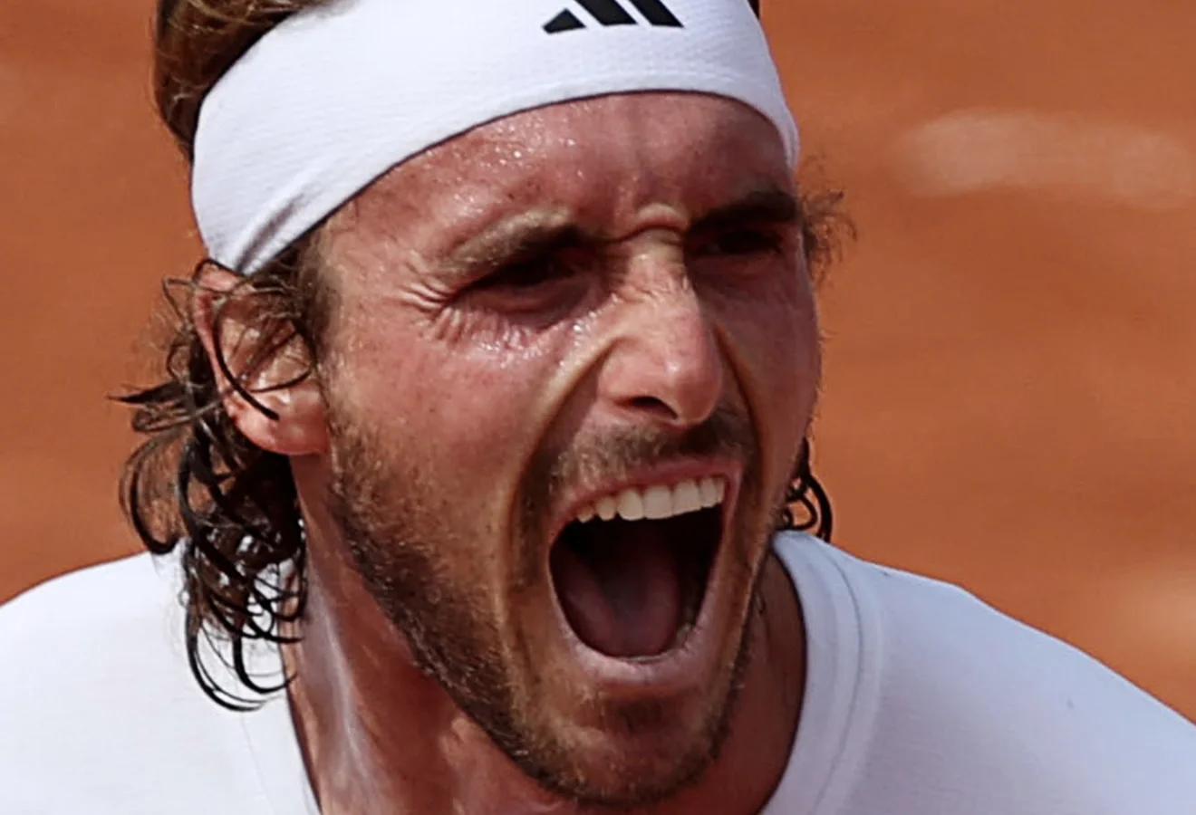 Ο Στέφανος Τσιτσιπάς αγωνίζεται στο Shanghai Masters
