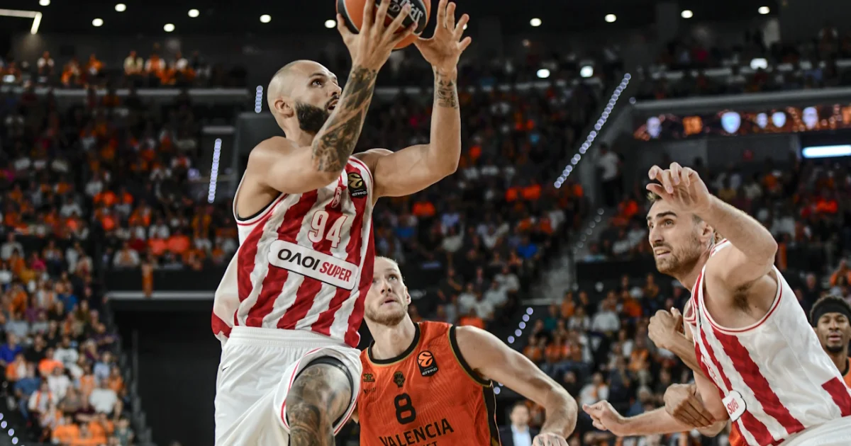 Ολυμπιακός: Εφιαλτικό ξεκίνημα με 21-7 από τη Βαλένθια | Αθλητικά στο LivePress.gr