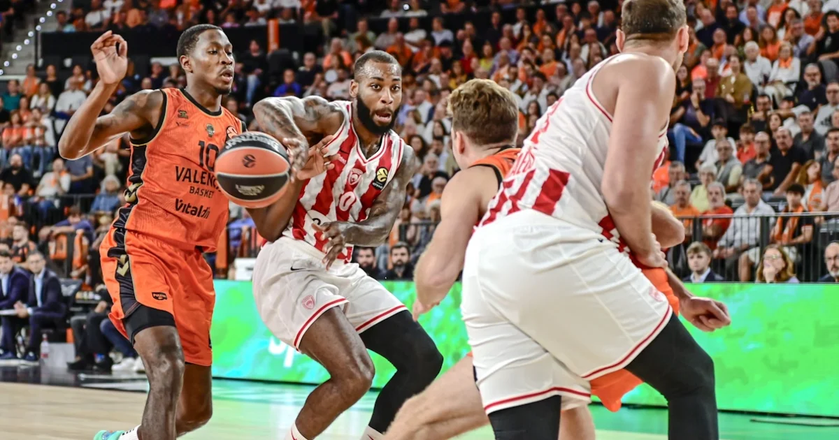 Ολυμπιακός: Κατάρρευση στη Βαλένθια με 41-24 | Αθλητικά στο LivePress.gr