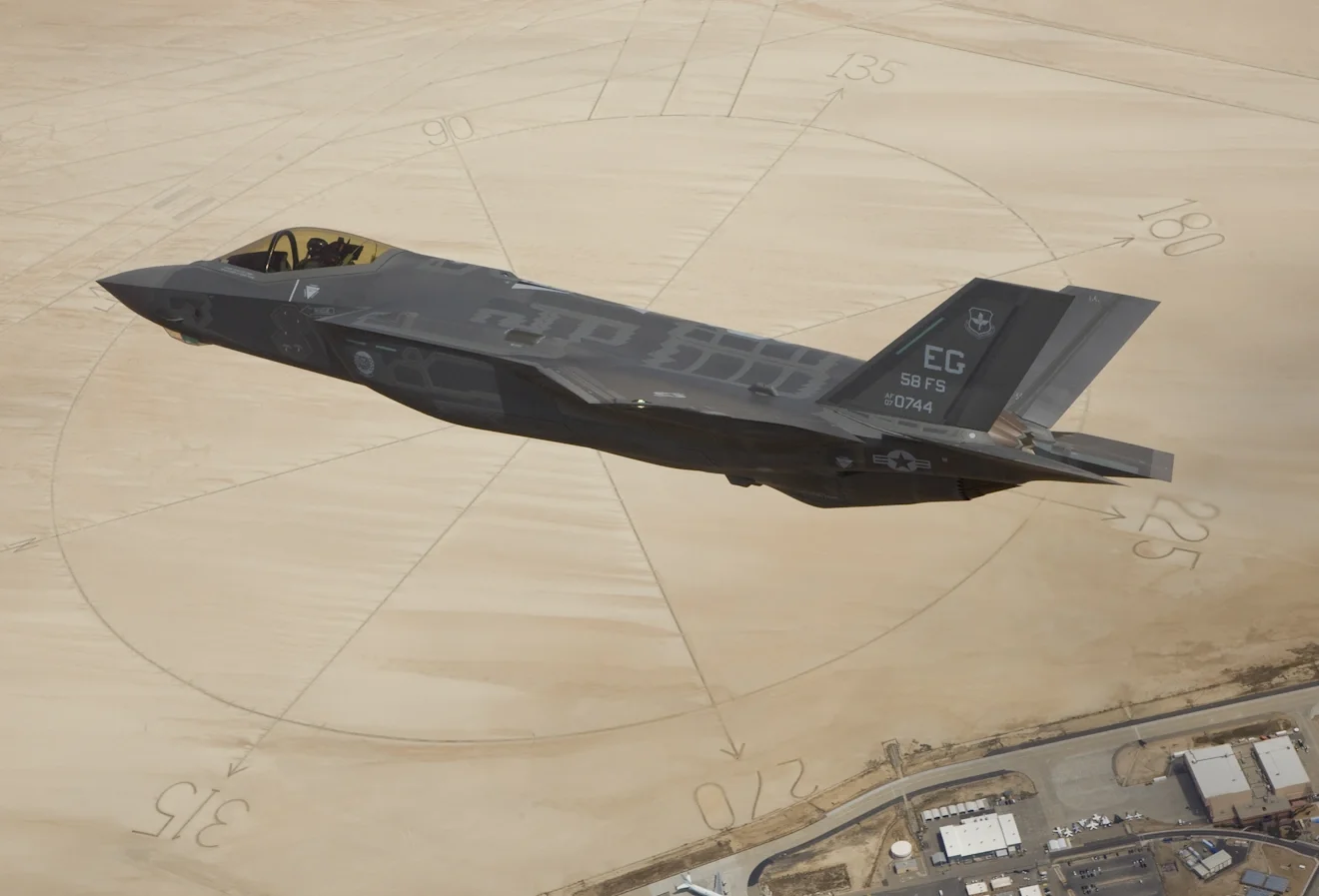 F-35 σε εκπαιδευτική του πτήση / Φωτογραφία: Intime