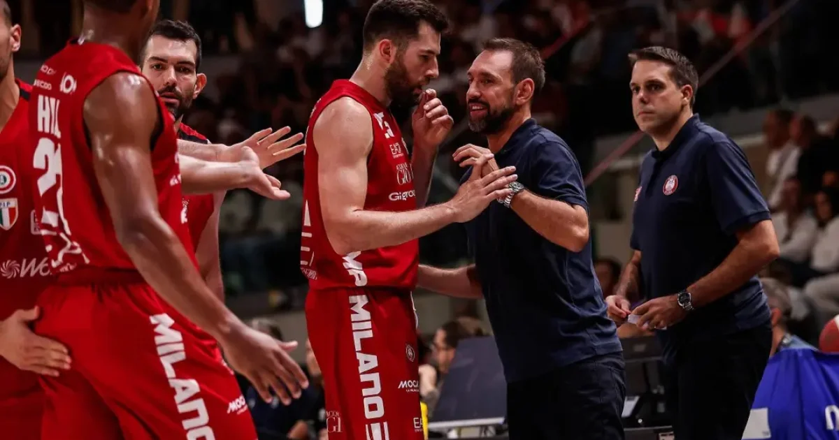 Άλεκ Πίτερς: Πρόβλημα στην Αρμάνι και σενάρια για ΠΑΟΚ | Αθλητικά στο LivePress.gr