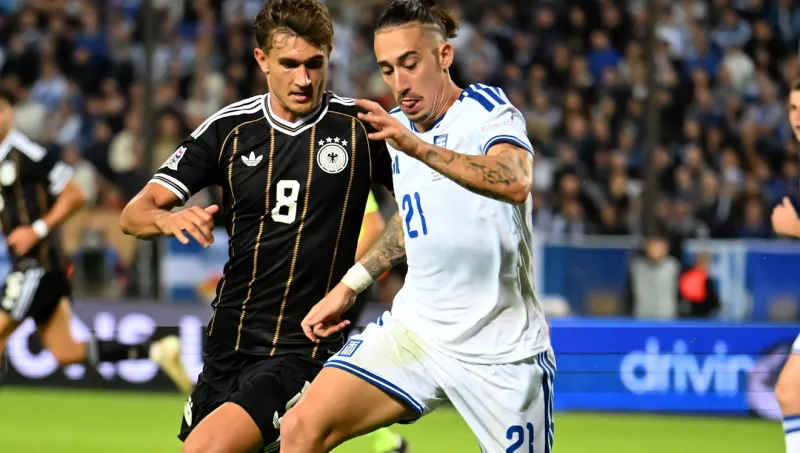 Κώστας Τσιμίκας: Αρχηγός και ασίστ στο Champions League με τη Λίβερπουλ