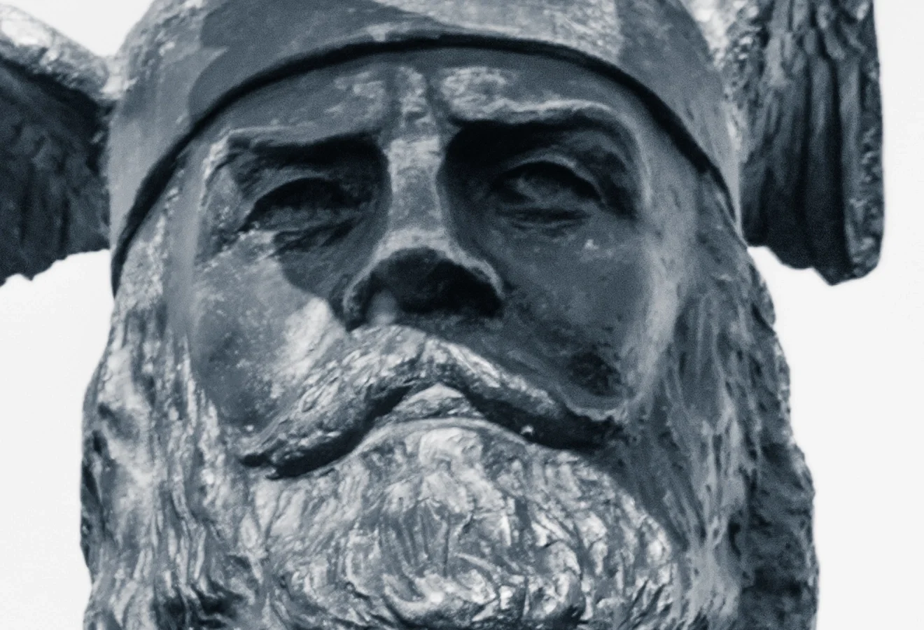 Σύγχρονη καλλιτεχνική αναπαράσταση του Λέιφ Έρικσον στο Πάρκο Λέιφ Έρικσον, Ντουλούθ, ΗΠΑ