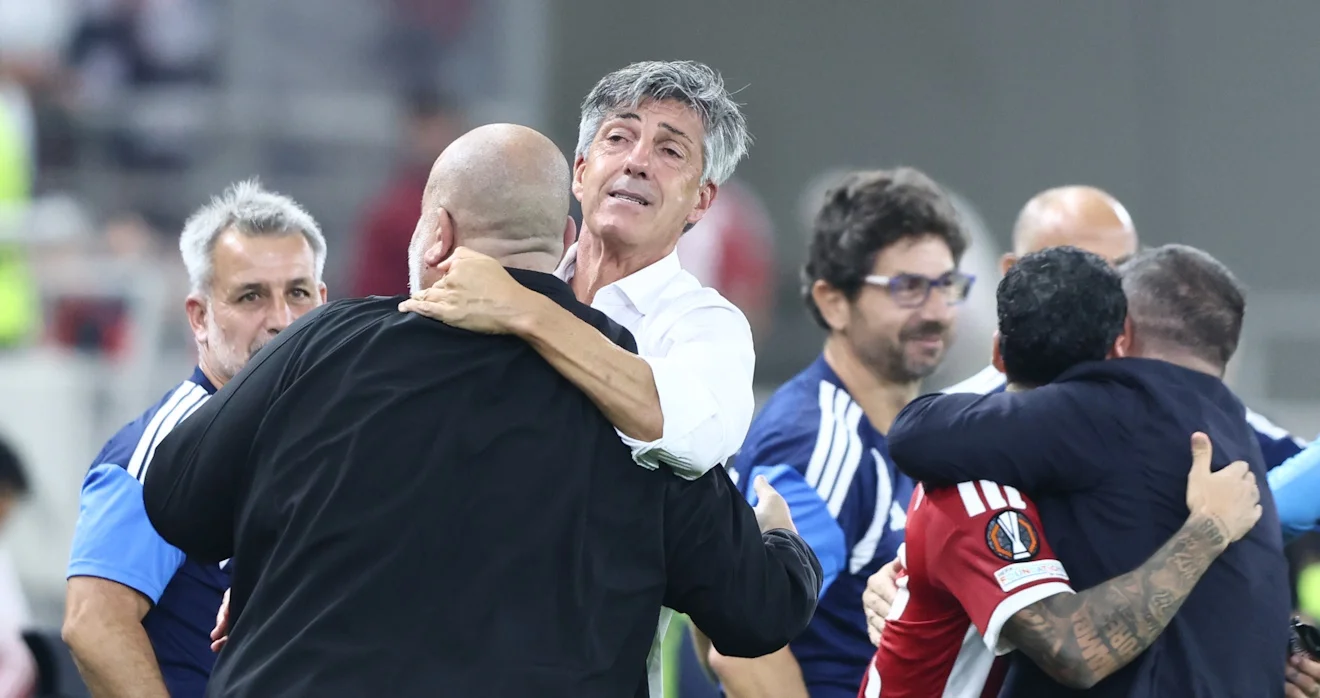 Αλγκουαθίλ και Καραπαπάς πανηγυρίζουν το γκολ του Ολυμπιακού / Φωτογραφία: Intime