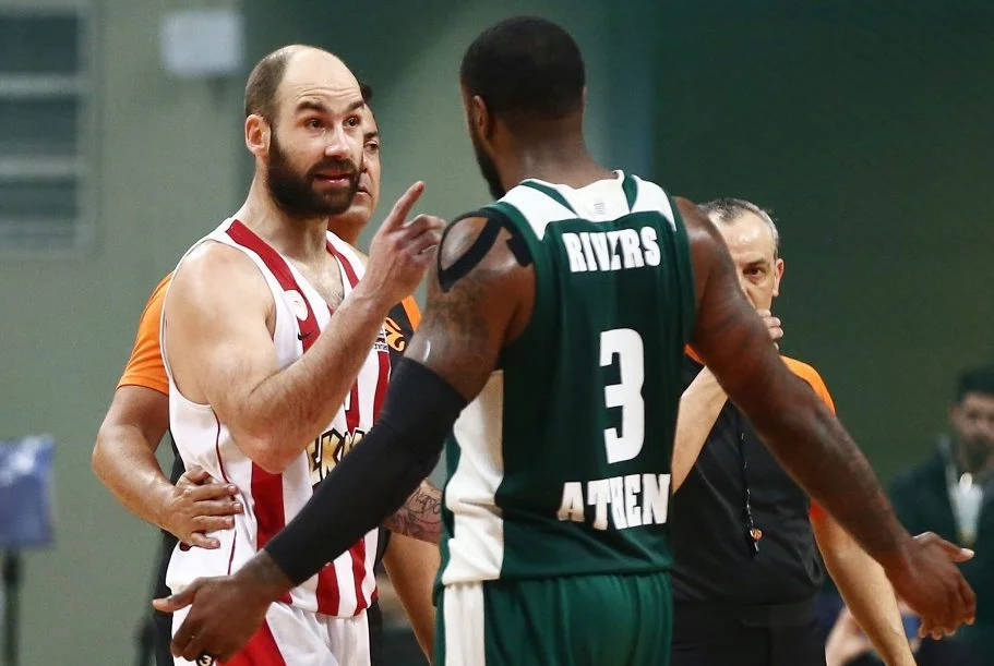 Φτιάξε καφέ, πάρε το τάβλι, και… κυνήγα φαντάσματα