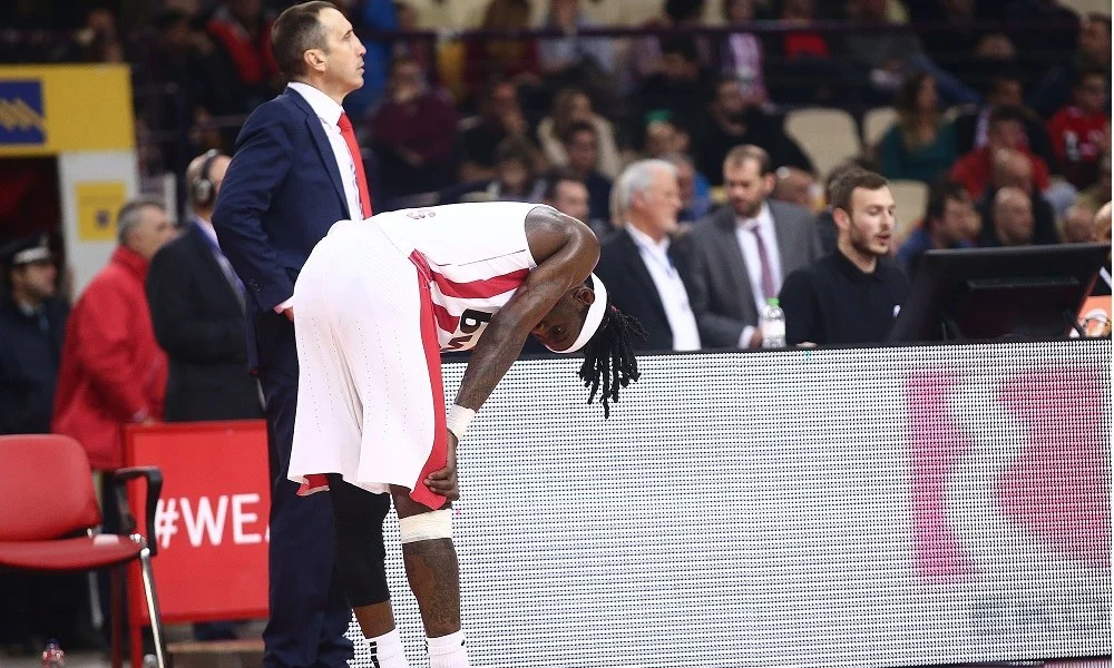 Αδειανός από τα πάντα…