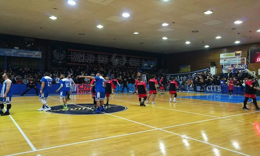 Εκλεψε το Κύπελλο κι έφυγε από μια πόρτα! Να ζήσουμε...