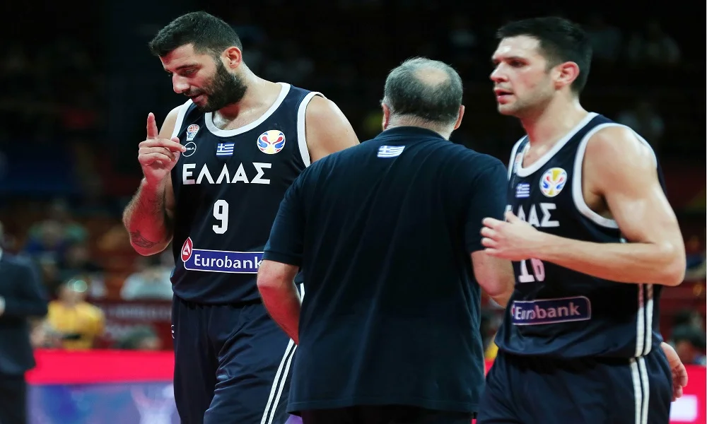 Χάσαμε την πρόκριση, μη χάσουμε και την μπάλα!