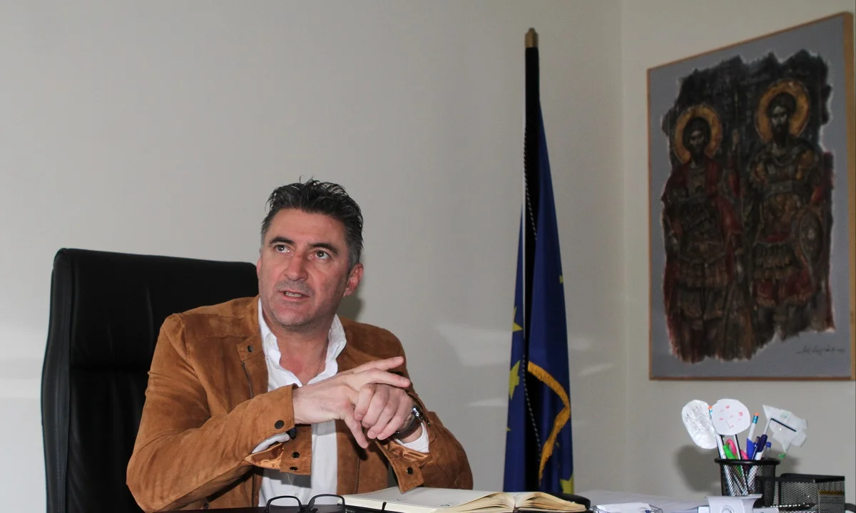 Κύριοι πολιτικοί, κ. Ζαγοράκη... συχάστε