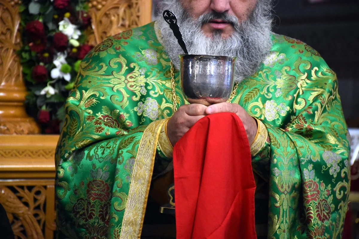 Τελικά, η Θεία Κοινωνία ευθύνεται για όλα!