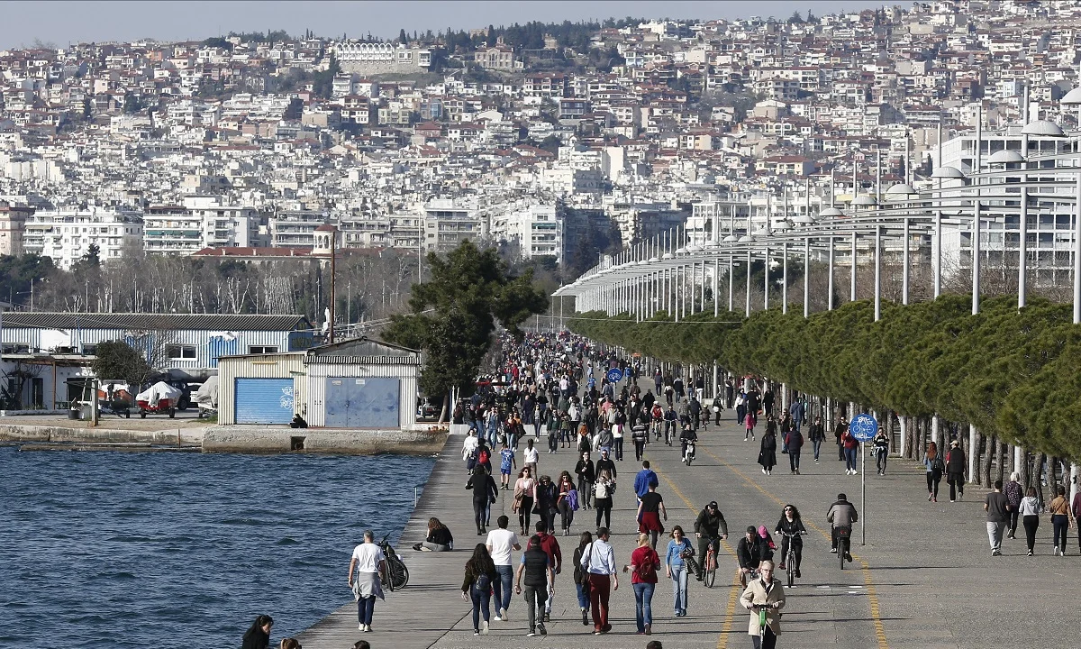 Βαδίζουμε σε ολοκληρωτική καραντίνα λόγω... βλακείας, αν δεν το έχετε πιάσει