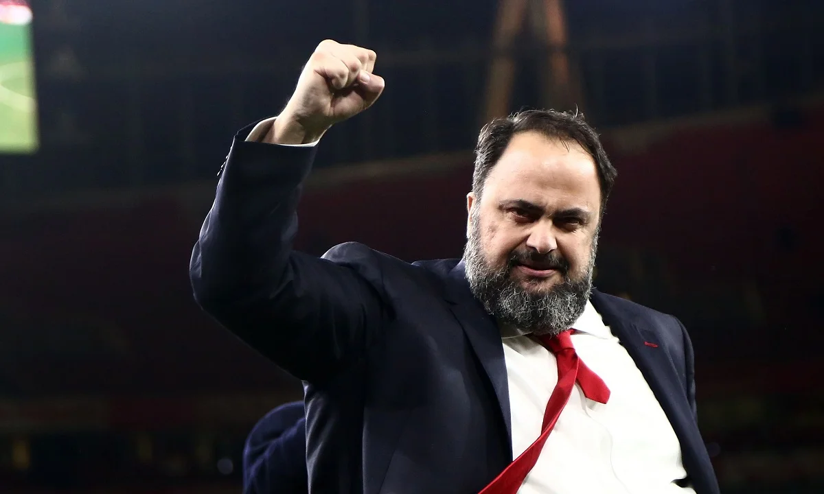 Ο Μαρινάκης θέλει να μιλήσει… γαλλικά