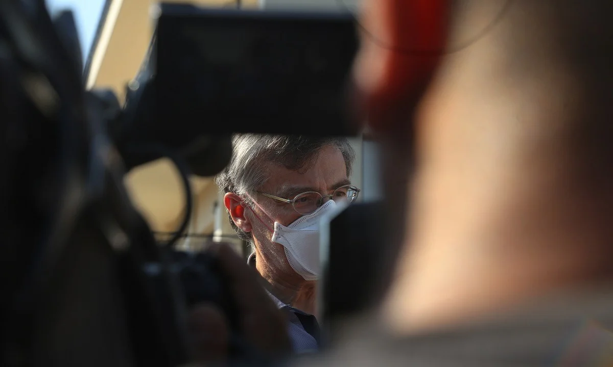 Κορονοϊός κρούσματα: Ρεκόρ! Ας πανικοβληθούμε όλοι μαζί αδέρφια!