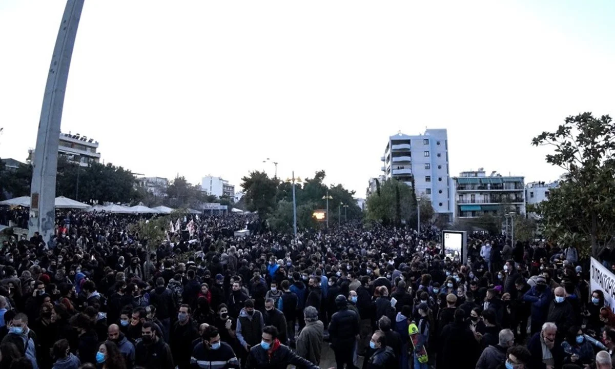 Νέα Σμύρνη: Ελευθερία ναι, αναρχία όχι. Ούτε ολοκληρωτισμός και αστυνομοκρατία, ούτε χάος και διχασμός θα κρατήσουν όρθια τη χώρα