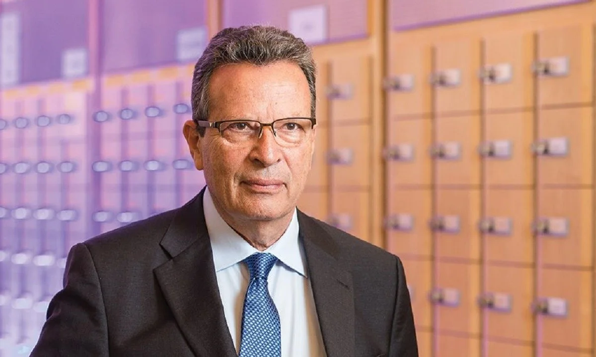 Συγγνώμη αλλά θα το πω κι ας φαίνεται λαϊκό και ελάχιστα ταιριαστό με την περίσταση. Ο Γιώργος Κύρτσος το τερμάτισε όσο δεν πάει.
