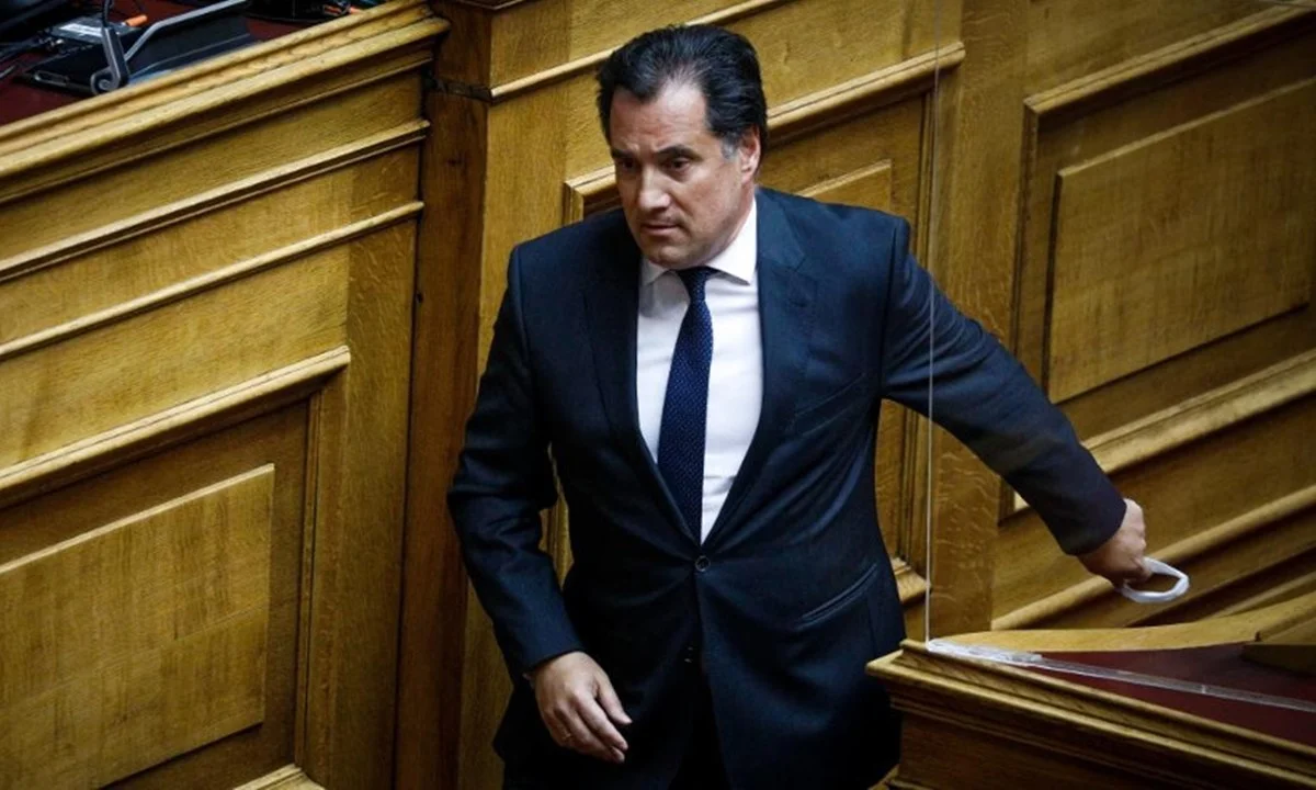 Ο Άδωνις Γεωργιάδης που πριν 20 μέρες έλεγε «μη σώσετε να εμβολιαστείτε», σήμερα εμφανίστηκε στο ΣΚΑΪ για να... αφήσει ανοιχτό το ενδεχόμενο να τσακιστούν κι άλλο τα δικαιώματα των πολιτών!