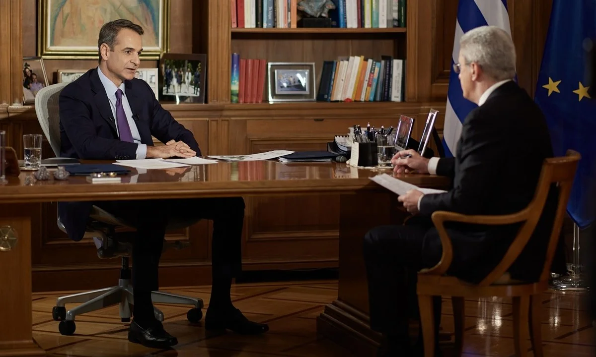 Ο χθεσινός μονόλογος που ονομάστηκε «συνέντευξη» έδειξε πως ο Κυριάκος Μητσοτάκης πρέπει να αλλάξει άμεσα τους συμβούλους του, μήπως και σταματήσει να βρίσκεται τόσο εκτεθειμένος.