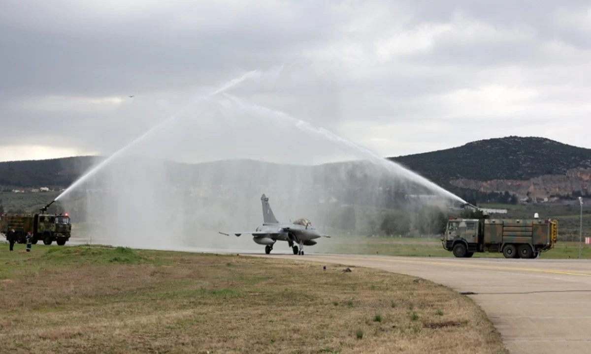 Η απόκτηση των Rafale αποτελεί αναμφισβήτητα μια τεράστια αναβάθμιση στις ένοπλες δυνάμεις. Όμως υπάρχει πολιτική βούληση για να εκμεταλλευτούμε σωστά την αποτρεπτική τους δύναμη;