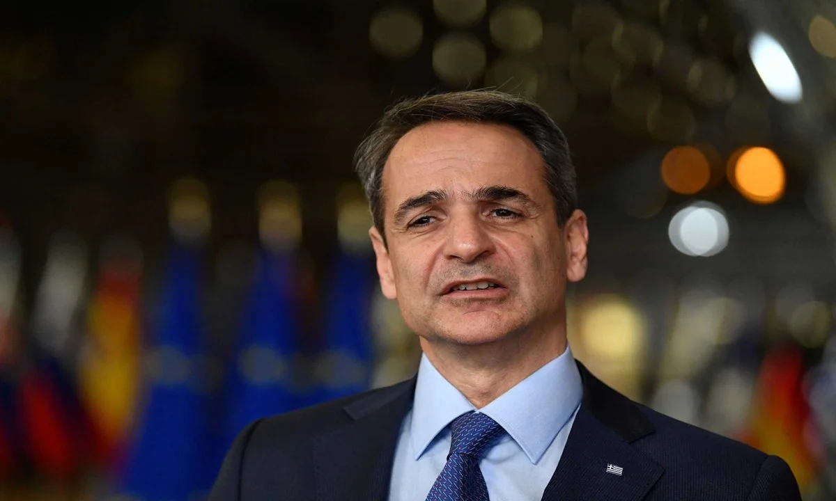 O Κυριάκος Μητσοτάκης μπορεί να μην είναι καλός στο να ανοίγει αποκλεισμένους δρόμους, άλλα είναι σίγουρα καλός στο να εκθέτει την Ελλάδα σε όσους διεθνείς κινδύνους μπορεί...