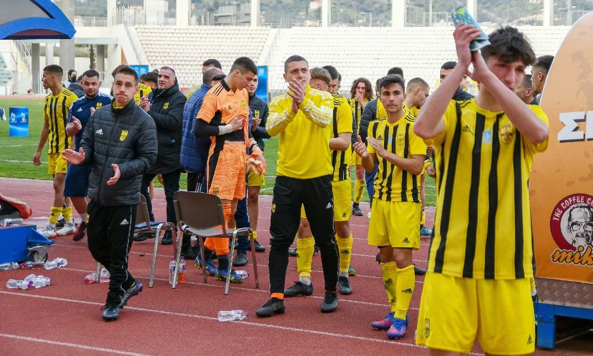 Ο Αλέξανδρος Κωτάκης γράφει για την υπέρβαση που έκανε ο Άρης Κ17, καθώς με περιορισμένα μέσα έγινε η 2η καλύτερη ομάδα στην Ελλάδα.