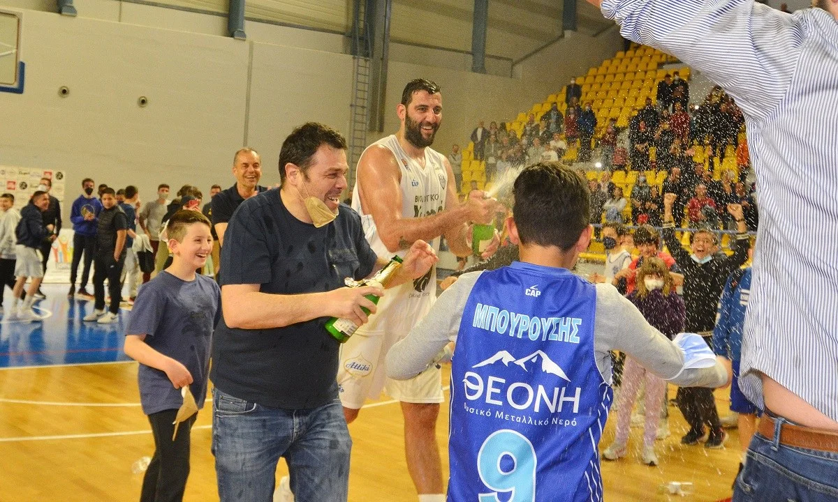 Ο Γιάννης Μπουρούσης έχει κατακτήσει όλους τους τίτλους που θα μπορούσε να φανταστεί κανείς κι έχει υπογράψει μεγάλα συμβόλαια.