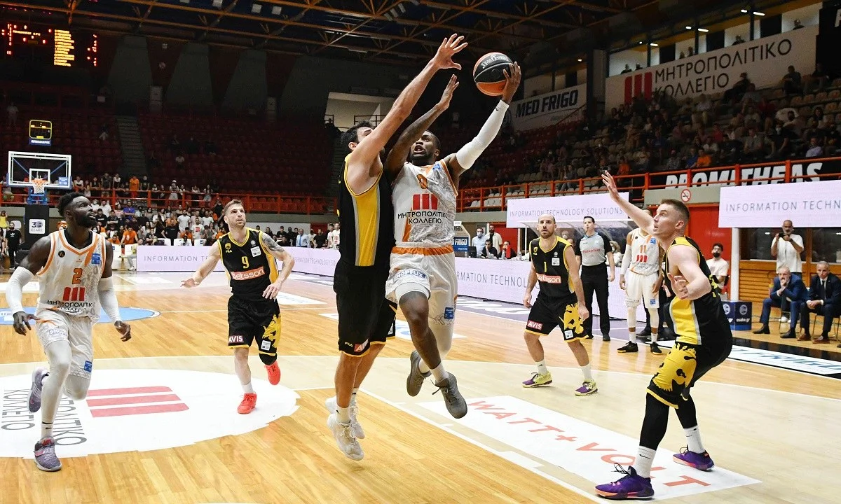 Για πρώτη φορά στην ιστορία της Basket League και στην πρώτη φάση των πλέι οφ έχουμε δύο break σε σειρές αγώνων.