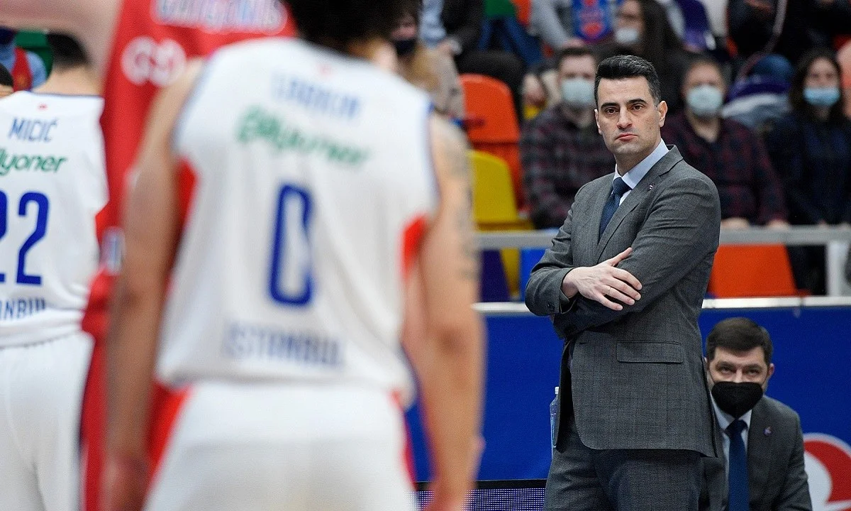 Ο Ανδρέας Πιστιόλης άρχισε την προπονητική του διαδρομή πριν ακόμα γίνει 20 ετών από τα τμήματα υποδομής του Παναθηναϊού.