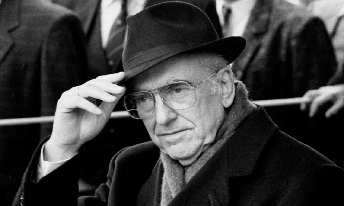 Ο Ανδρέας Παπανδρέου είναι μια από τις κορυφαίες πολιτικές προσωπικότητες της χώρας και σε αυτό συμφωνούν φίλοι και αντίπαλοι.