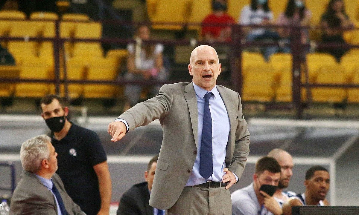 Πιθανότατα αν δεν υπήρχε ο αποκλεισμός από την Λάρισα στα πλέι οφ, ο Ηλίας Καντζούρης θα ήταν ο κόουτς της χρονιάς στην Basket League.