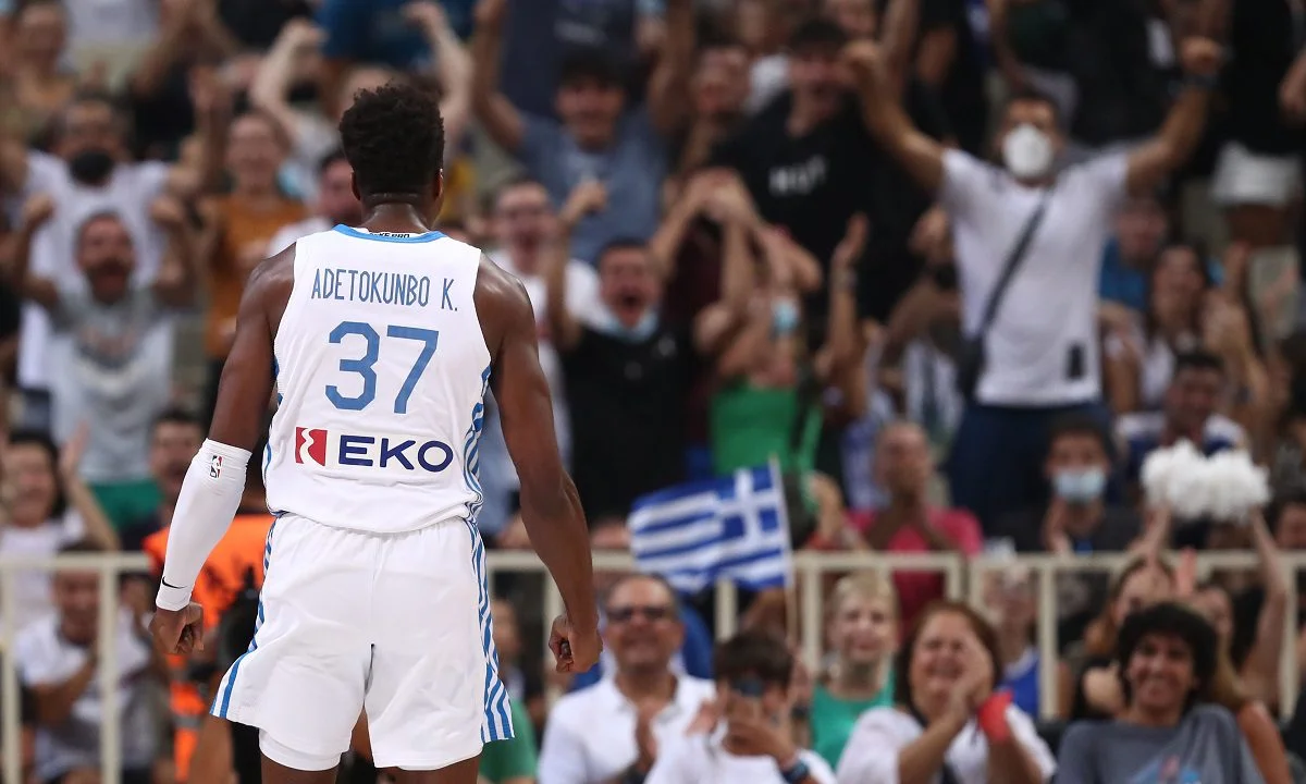 Σε πρώτη φάση πιστεύω ότι θα συμφωνήσουμε στο ότι ο Κώστας Αντετοκούνμπο έχει κερδίσει μια θέση στη 12άδα της Εθνικής ομάδας.