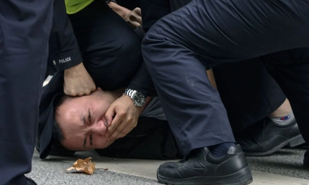 Η «γραμμή» που έχει χαράξει το Νταβός και ακολουθούν οι ηγέτες της Δύσης, οδηγεί κατευθείαν στην δυστοπική «κόλαση» που βλέπουμε στην Κίνα.