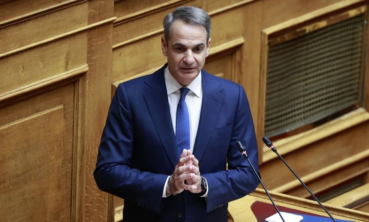 Με οριζόντιο «lockdown» στη Superleague 1, η άτολμη κυβέρνηση απλά βγάζει για 2 μήνες τη βία από τα γήπεδα, και τη διοχετεύει στους δρόμους.