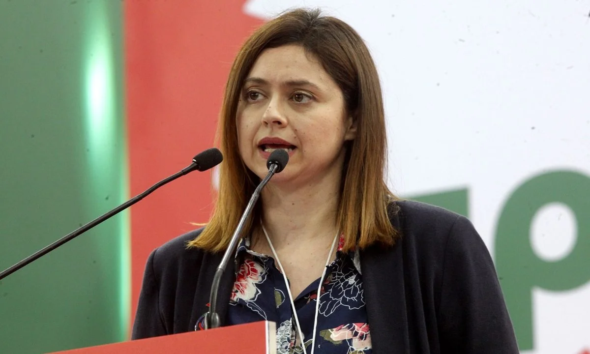 ΝΤΡΟΠΗ: Το υπουργείο (καταστροφής της) Οικογένειας προειδοποιεί - «Η μητρότητα βλάπτει σοβαρά την καριέρα των γυναικών»!