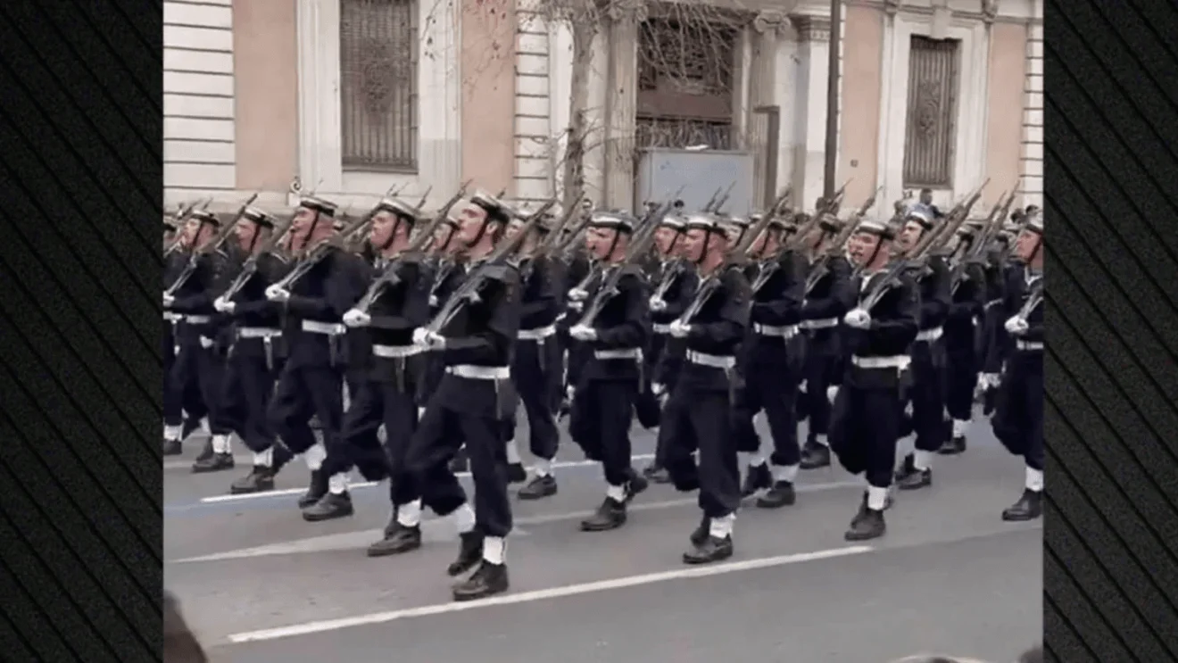 Κάτω τα χέρια από το μέλλον της Ελλάδας! - Έπαθαν αλλεργία με τον πατριωτικό ενθουσιασμό της ΣΜΥΝ, οι τουρκόφιλοι και οι υμνητές των pride.