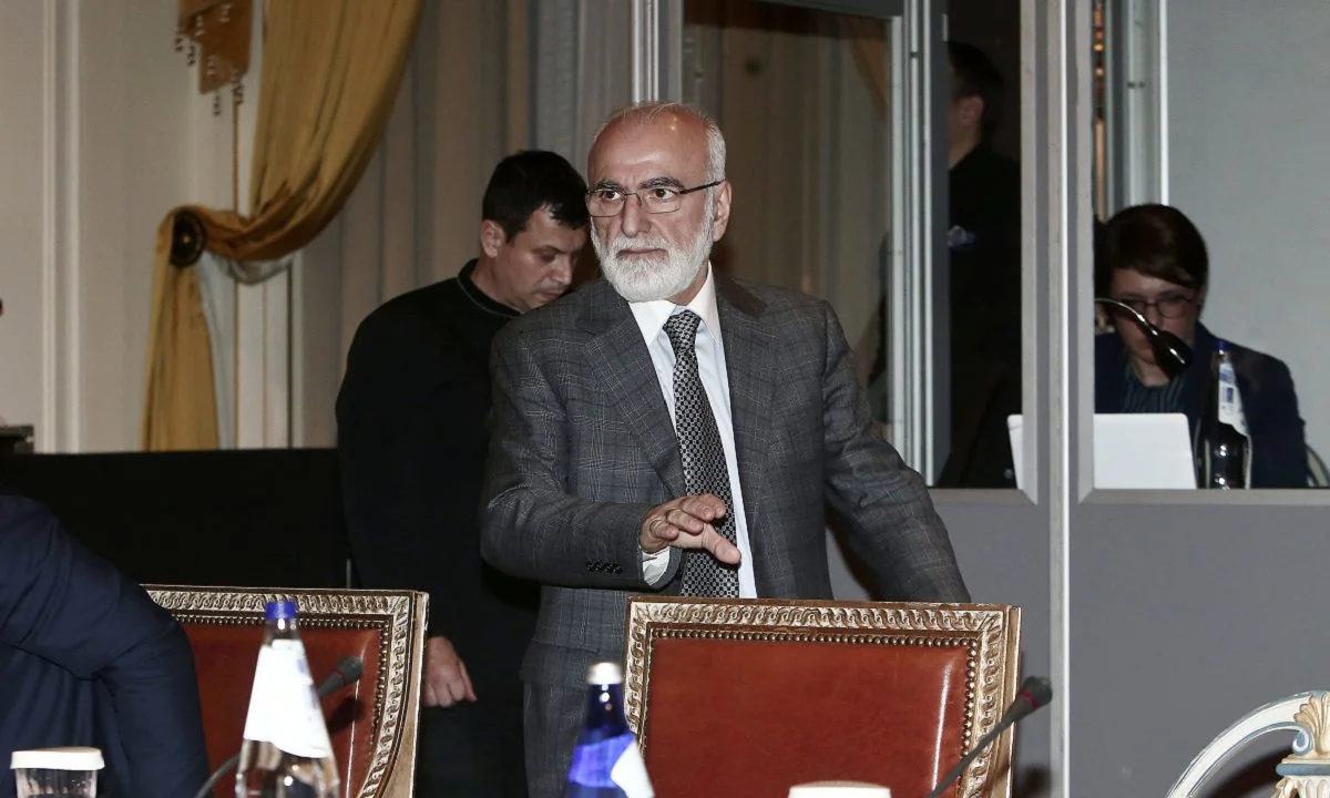 Για να το καταλάβουμε: Ο Μυστακίδης θα βάλει ένα σωρό χρήματα για τη νέα Τούμπα αλλά θα παίζει εκεί ο ΠΑΟΚ του κ. Ιβάν Σαββίδη; Κωτάκης.