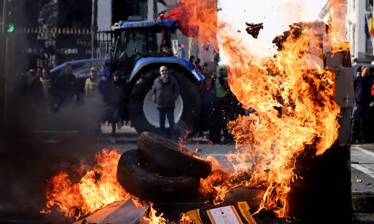 Η ΕΕ διεξάγει πόλεμο στην ίδια της την παραγωγή - Πεδίο μάχης οι Βρυξέλλες για την επιβίωση των αγροτών και τη διατροφική αυτάρκεια όλων μας.