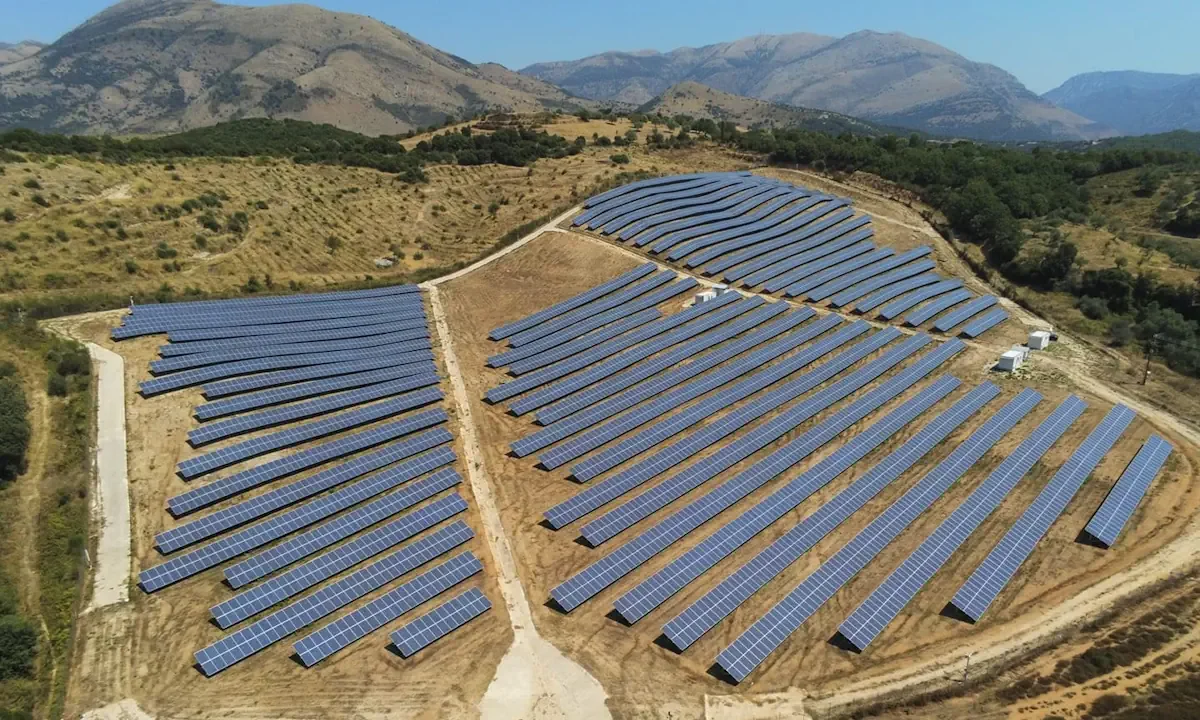 Μια αδιανόητη μπίζνα με τις ΑΠΕ - Η ανήλιαγη Βουλγαρία προνόησε, αποθηκεύει και μοσχοπουλάει τον ήλιο της Ελλάδας στην ίδια την... Ελλάδα.