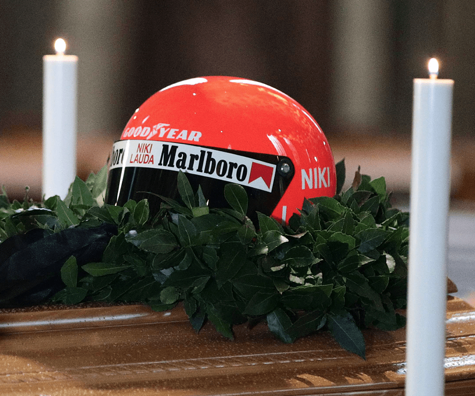 Νίκι Λάουντα: Κηδεύεται με τη στολή της F1 (pics)