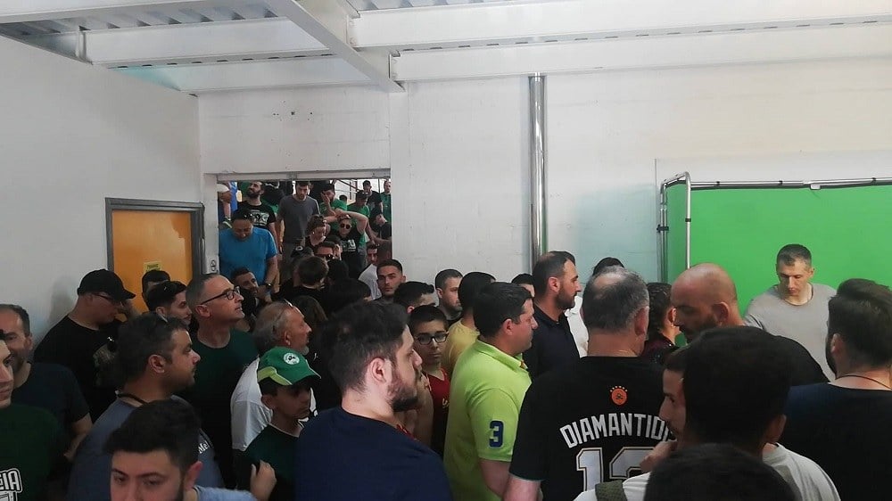 Αποθεώθηκε ο Διαμαντίδης στην Κύπρο (pics+vids)