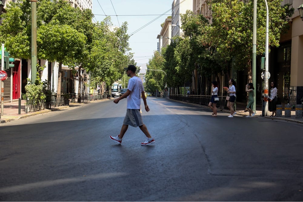 Δεκαπενταύγουστος: Η Αθήνα... πόλη φάντασμα (pics)