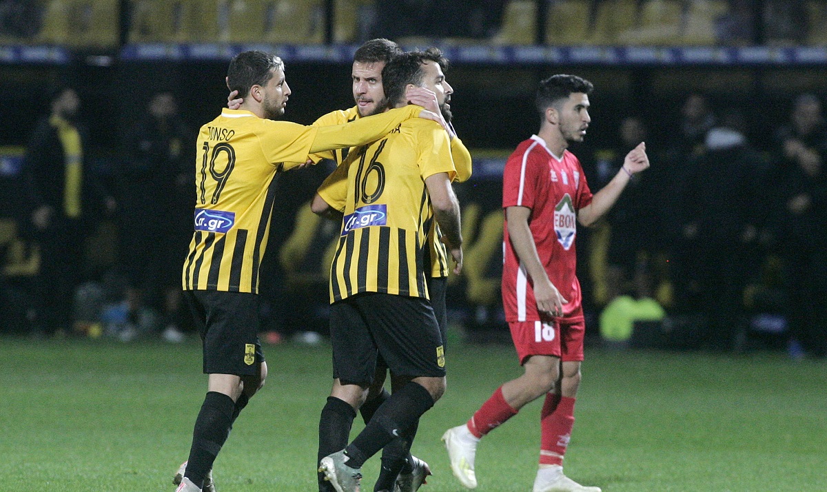 «Άλλος» Άρης με ξανθό «μάγο» και μαύρο «μαστίγιο»!