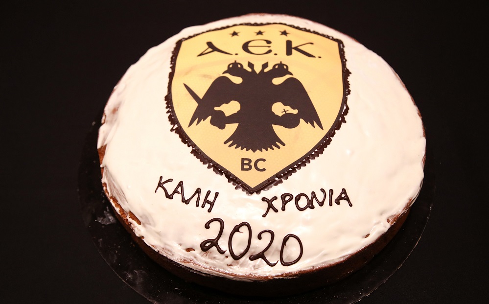 ΑΕΚ: O Νίκος Ζήσης τράβηξε τα «φώτα» στην κοπή της πίτας (pics)