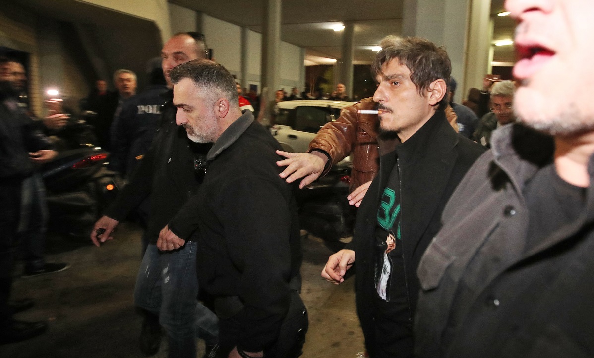 Ολυμπιακός – Παναθηναϊκός: Με μπλουζάκι 13/02 ο Γιαννακόπουλος (pics)
