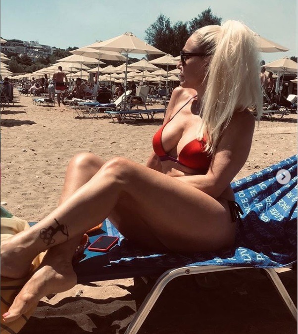 Τα μπικίνι τις Μιρέλας Μανιάνι «ζαλίζουν»! (pics)