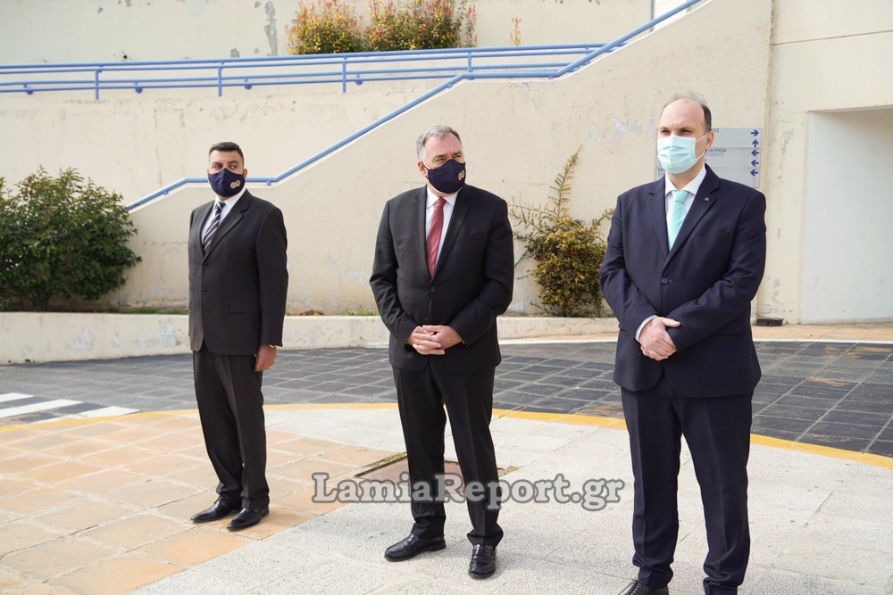 25η Μαρτίου 2021 -Λαμία: Μοναδικές στιγμές συγκίνησης και περηφάνιας στο νοσοκομείο της πόλης καθώς ο Εθνικός ύμνος «άγγιξε» τους πάντες.