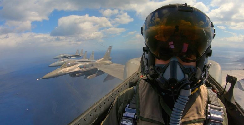 Ελληνοτουρκικά: Κάτι παραπάνω από εντυπωσιακές είναι οι εικόνες που μας έρχονται από την κοινή άσκηση των Ενόπλων Δυνάμεων της Ελλάδας και της Σαουδικής Αραβίας.