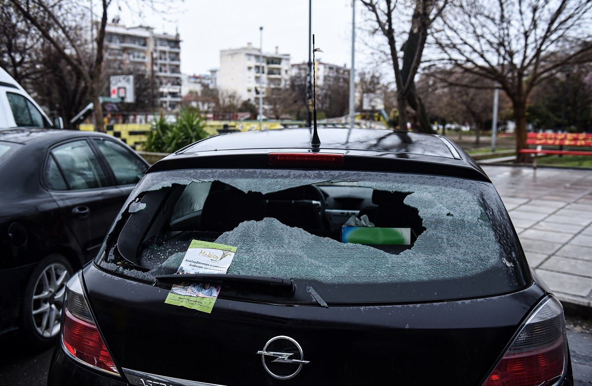 Επεισόδια στη Θεσσαλονίκη: Ανακοίνωση εξέδωσε ΕΛ.ΑΣ. για το σοβαρό συμβάν μεταξύ οπαδών στη περιοχή Χαριλάου, έξω από το «Κλεάνθης Βικελίδης».